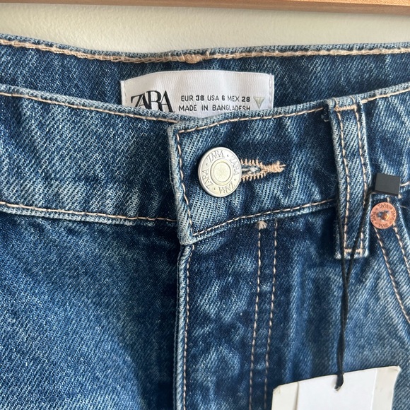 NWT Zara High Rise Straight Fit Jean - Picture 2 of 5